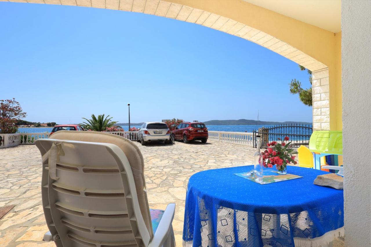 Family Friendly Seaside Apartments Brodarica, Sibenik - 15270 Esterno foto