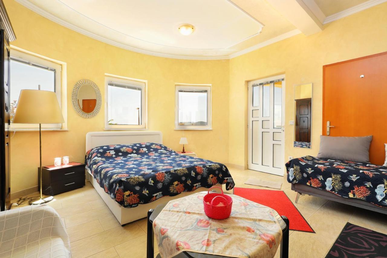 Family Friendly Seaside Apartments Brodarica, Sibenik - 15270 Esterno foto