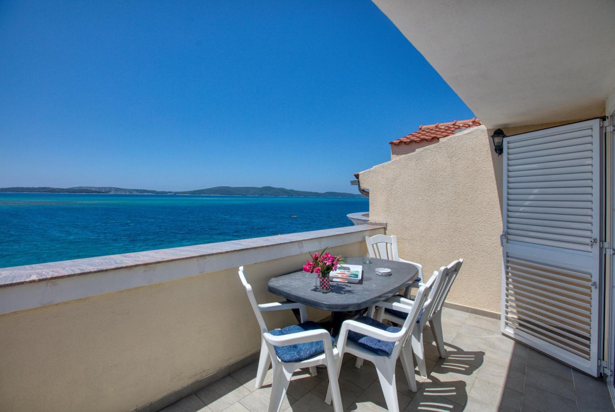 Family Friendly Seaside Apartments Brodarica, Sibenik - 15270 Esterno foto